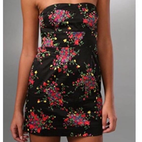 Free People Strapless Mini Dress Sexy Little Black Going out Summer Sz 4 Zip up - Picture 2 of 9